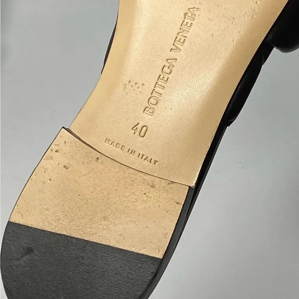 Bottega Veneta The Padded Flat Sandals size 40 - Picture 12 of 12